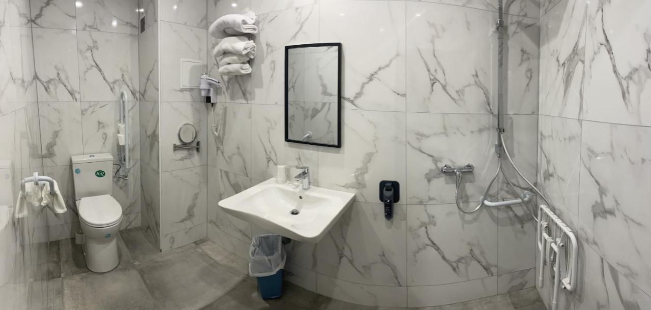 Hipotel Lilas Gambetta París