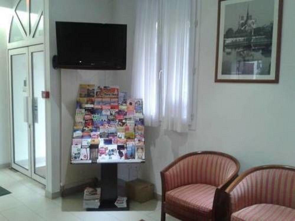 Hotel Hipotel Lilas Gambetta París