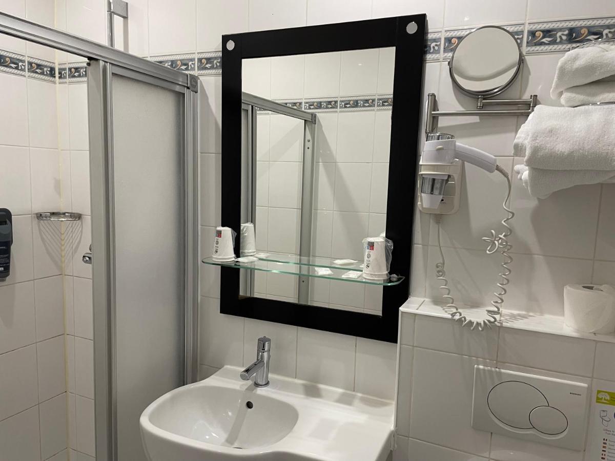 Hipotel Lilas Gambetta París