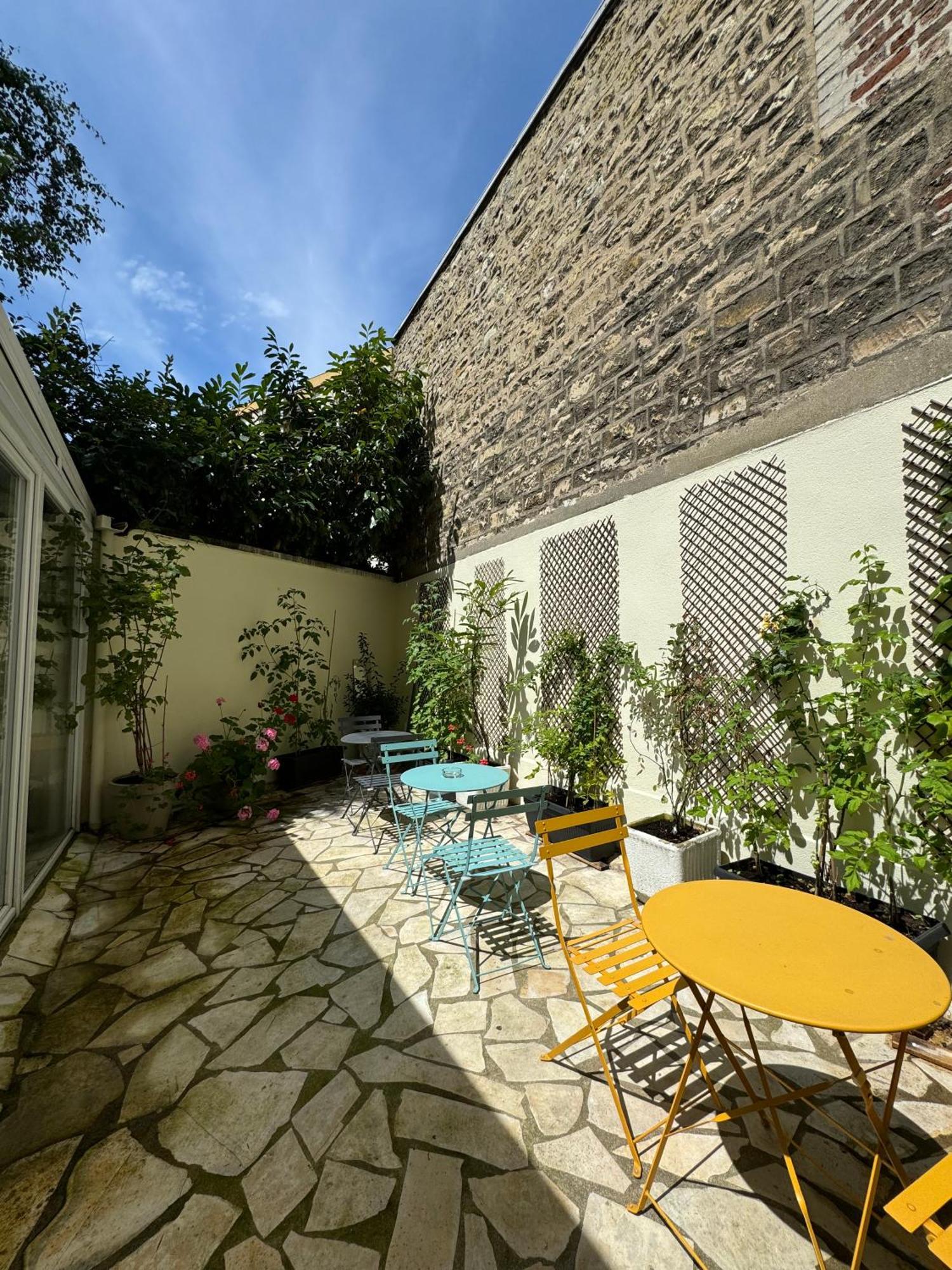 Hipotel Lilas Gambetta Hotel París