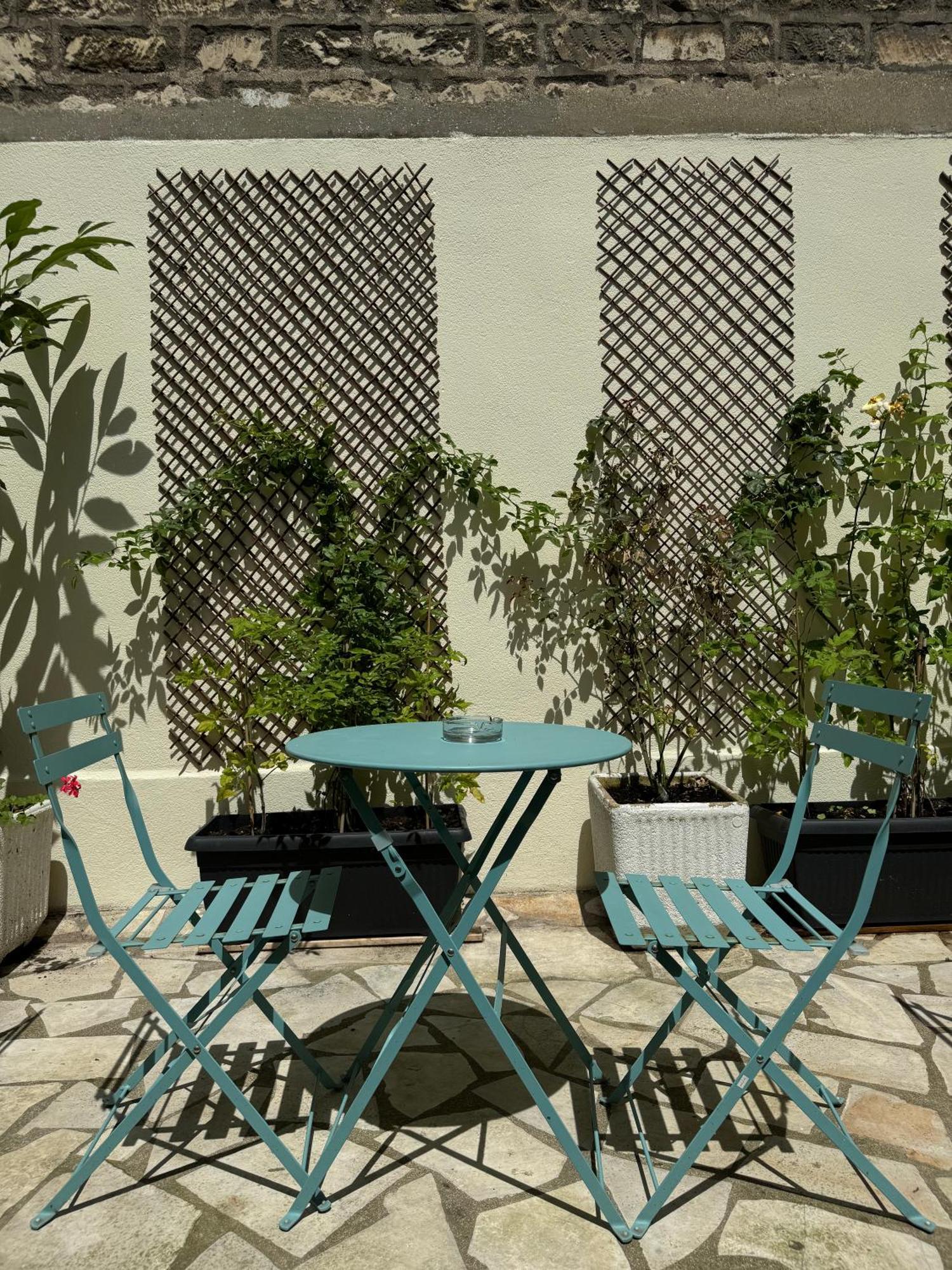 Hotel Hipotel Lilas Gambetta París